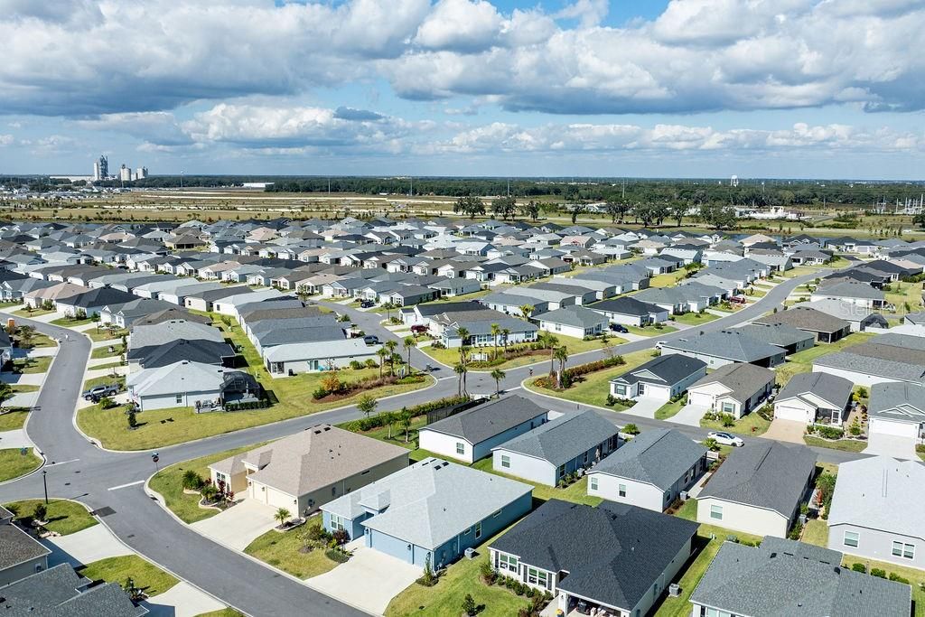 For Sale: $349,900 (2 beds, 2 baths, 1209 Square Feet)