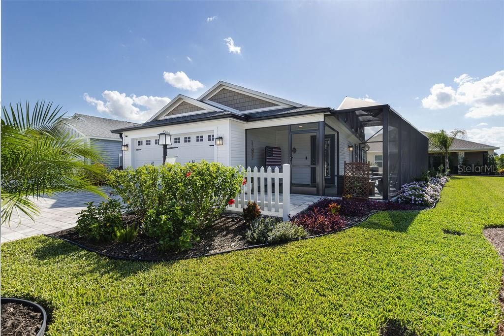 For Sale: $349,900 (2 beds, 2 baths, 1209 Square Feet)