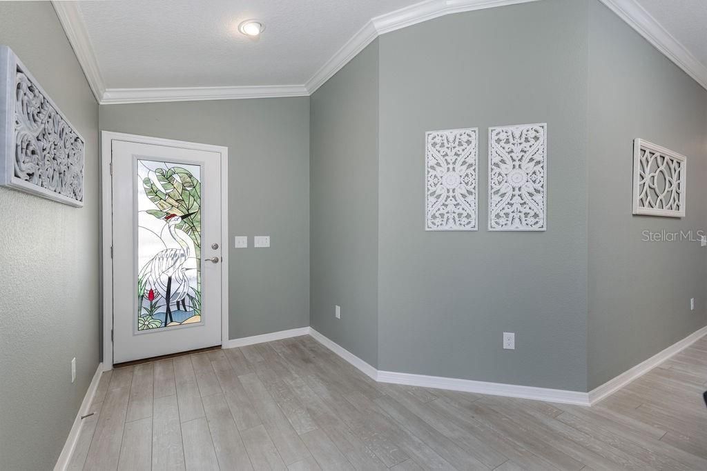 For Sale: $349,900 (2 beds, 2 baths, 1209 Square Feet)