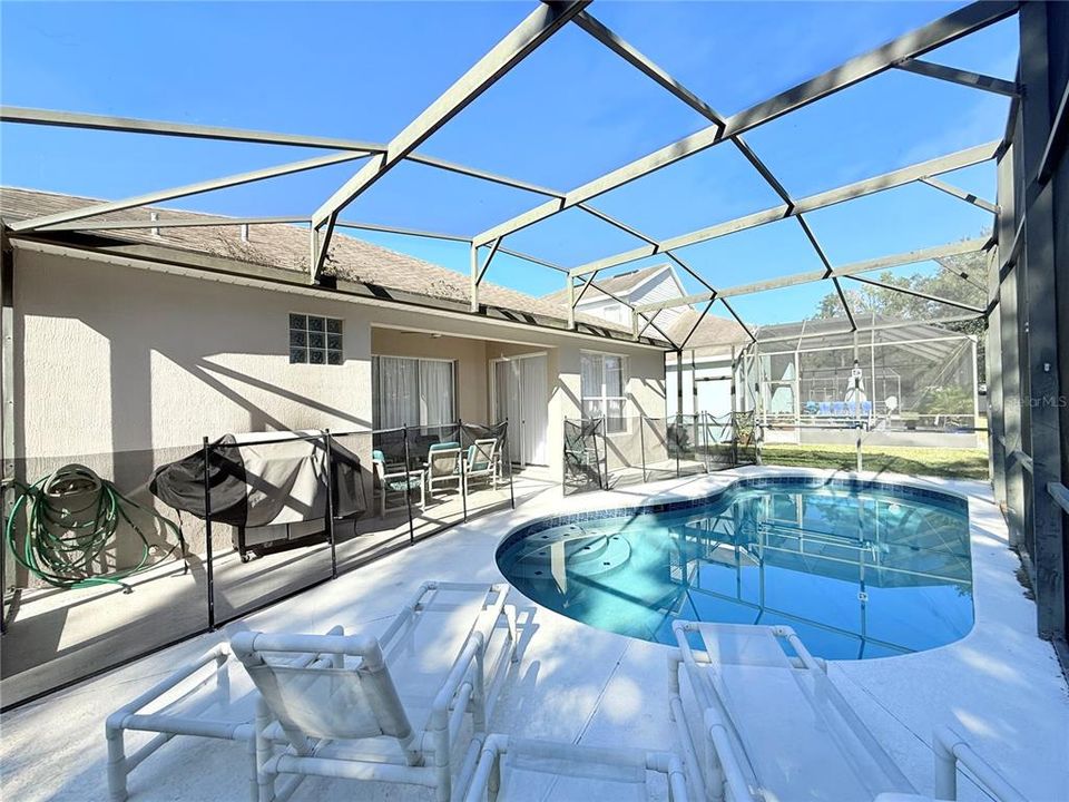 待售: $585,000 (4 贝兹, 3 浴室, 1834 平方英尺)