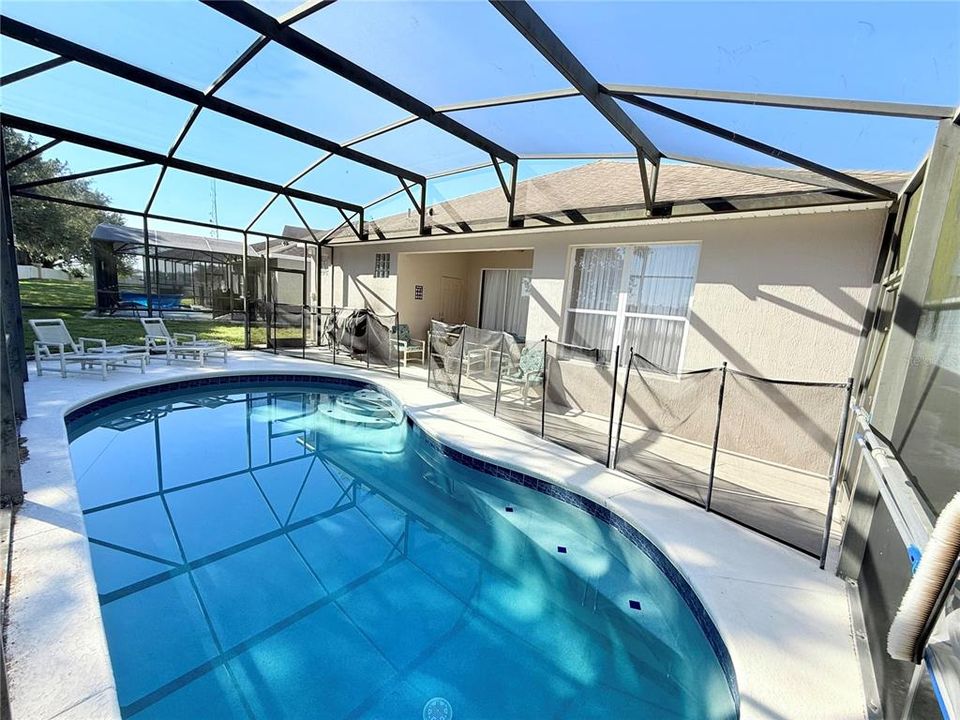 待售: $585,000 (4 贝兹, 3 浴室, 1834 平方英尺)