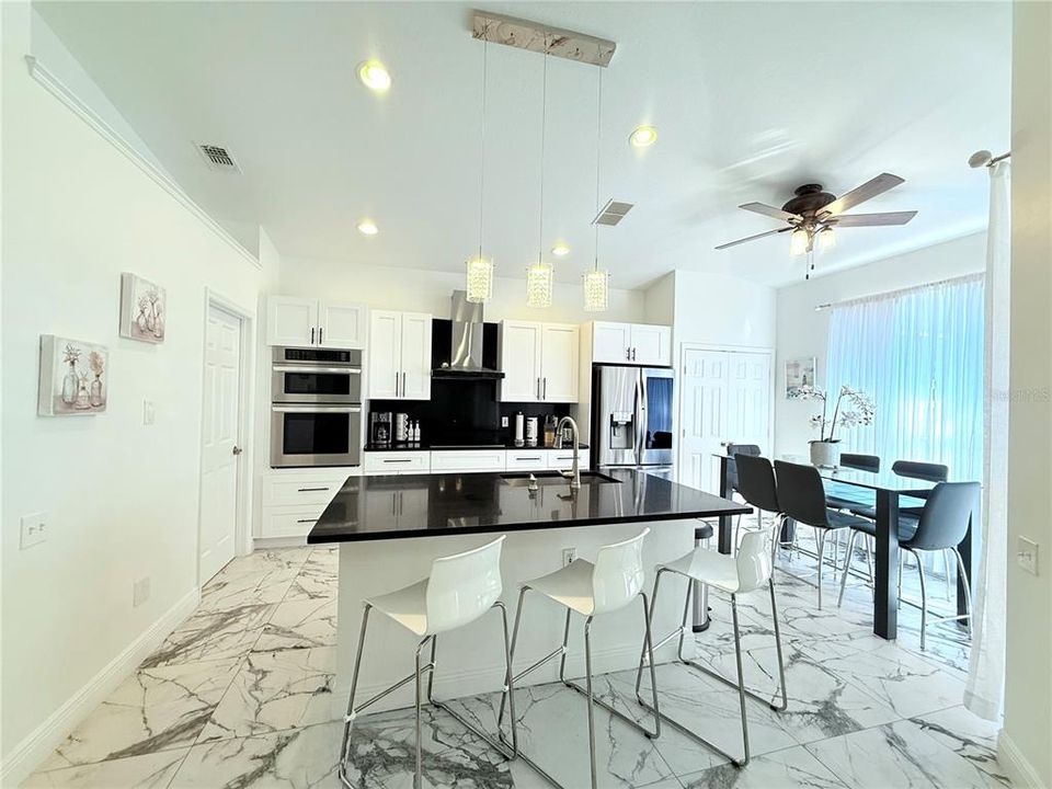 待售: $585,000 (4 贝兹, 3 浴室, 1834 平方英尺)