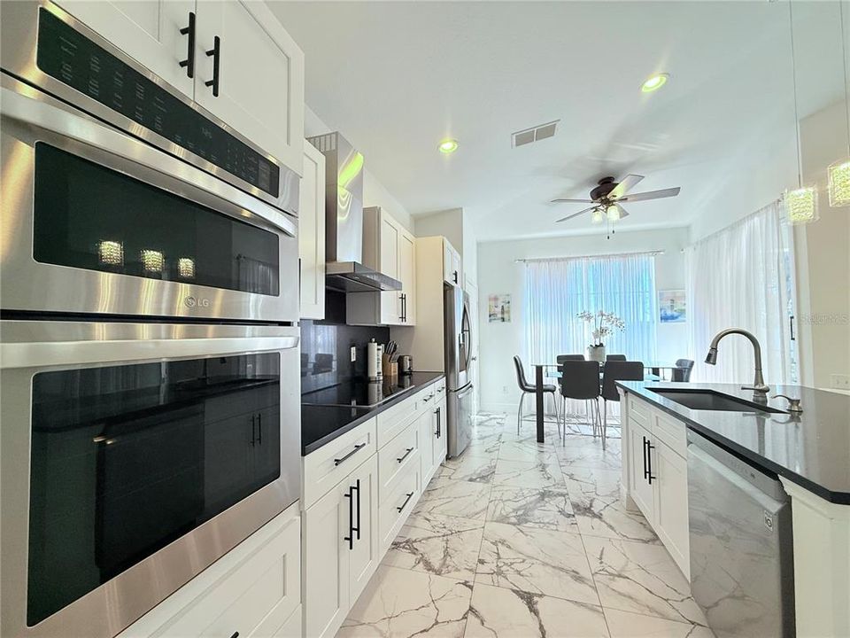 待售: $585,000 (4 贝兹, 3 浴室, 1834 平方英尺)