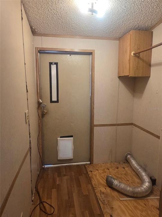 For Sale: $112,000 (4 beds, 2 baths, 1612 Square Feet)