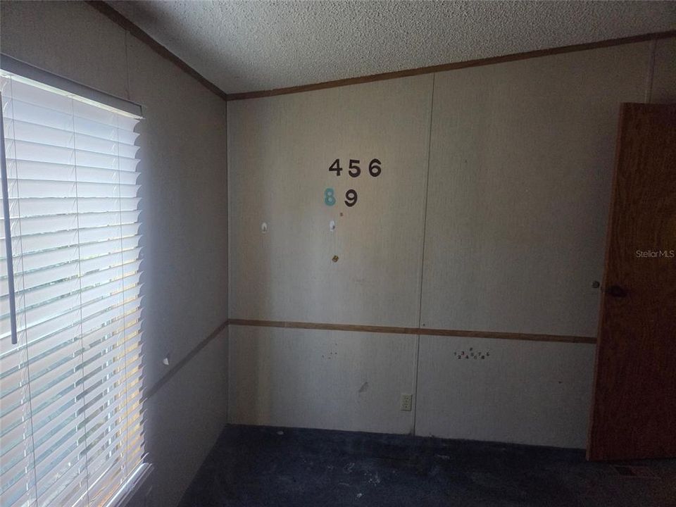 For Sale: $112,000 (4 beds, 2 baths, 1612 Square Feet)
