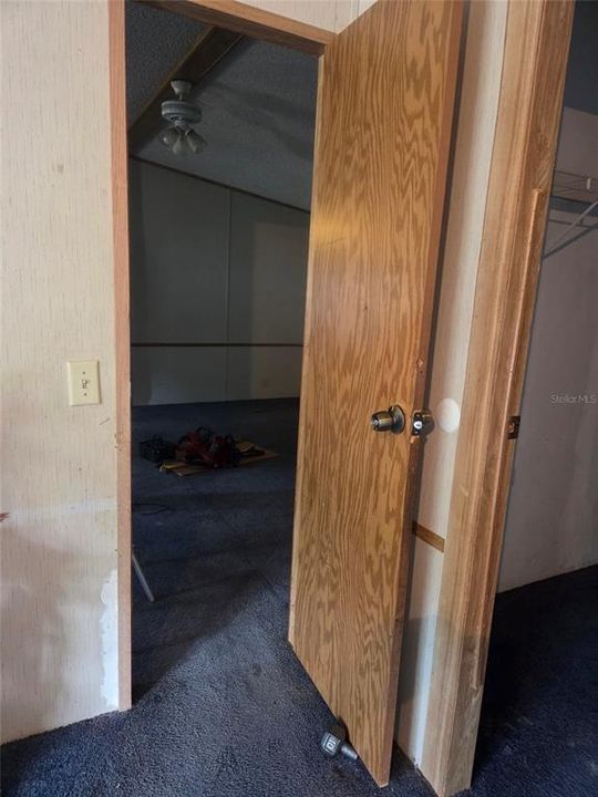 For Sale: $112,000 (4 beds, 2 baths, 1612 Square Feet)