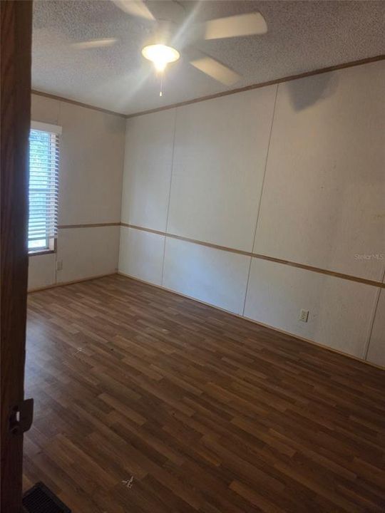 For Sale: $112,000 (4 beds, 2 baths, 1612 Square Feet)