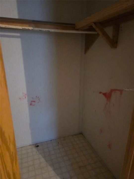 For Sale: $112,000 (4 beds, 2 baths, 1612 Square Feet)