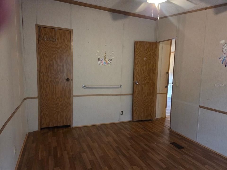 For Sale: $112,000 (4 beds, 2 baths, 1612 Square Feet)