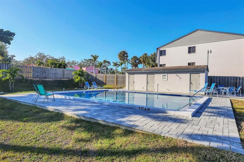 出租: $2,200 (2 贝兹, 2 浴室, 1018 平方英尺)