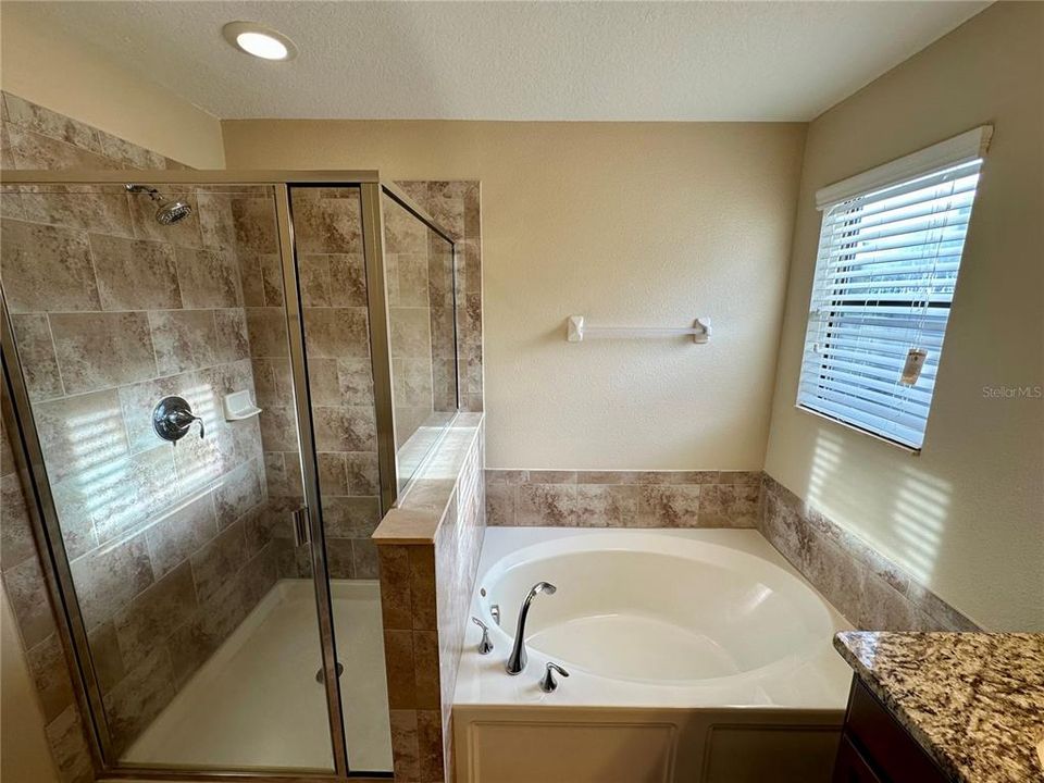 En Venta: $419,000 (3 camas, 2 baños, 1900 Pies cuadrados)