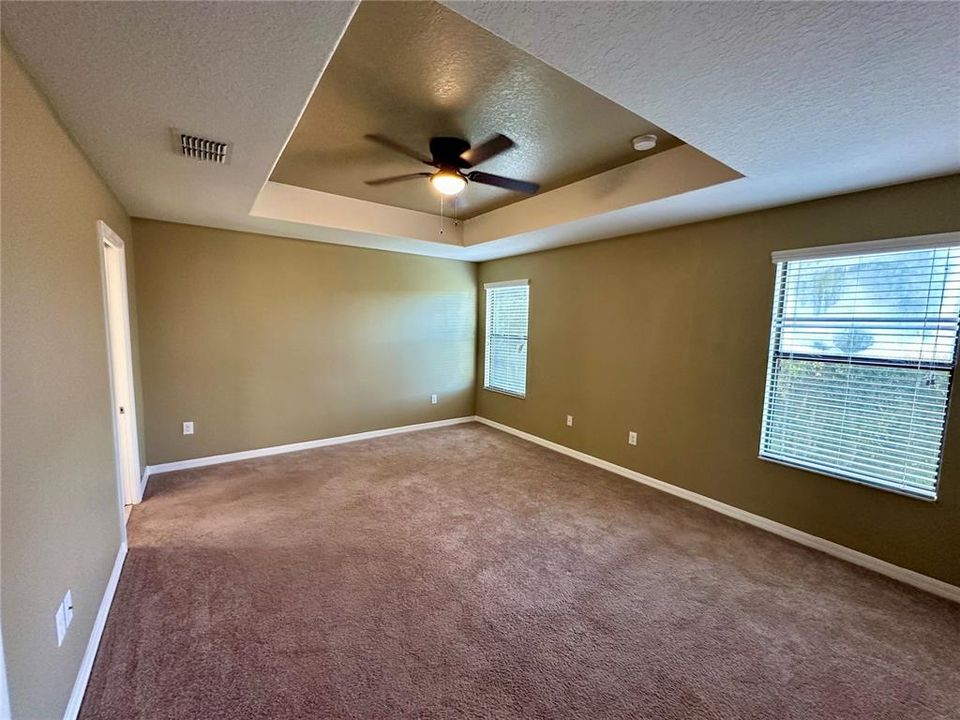 En Venta: $419,000 (3 camas, 2 baños, 1900 Pies cuadrados)