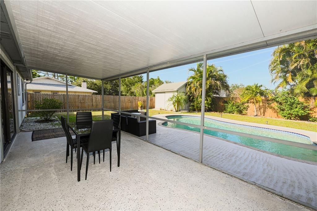 Active With Contract: $2,500 (3 beds, 2 baths, 1220 Square Feet)