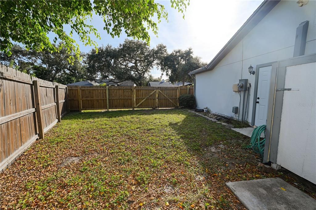 Active With Contract: $2,500 (3 beds, 2 baths, 1220 Square Feet)