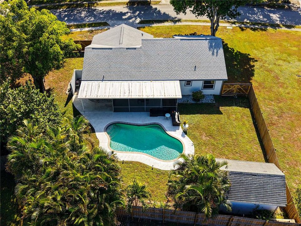 Active With Contract: $2,500 (3 beds, 2 baths, 1220 Square Feet)