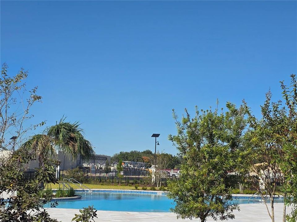 出租: $2,100 (3 贝兹, 2 浴室, 1632 平方英尺)