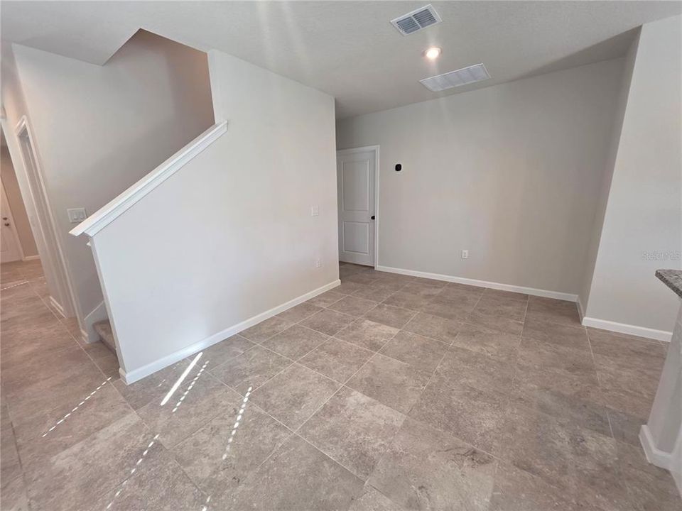 出租: $2,100 (3 贝兹, 2 浴室, 1632 平方英尺)