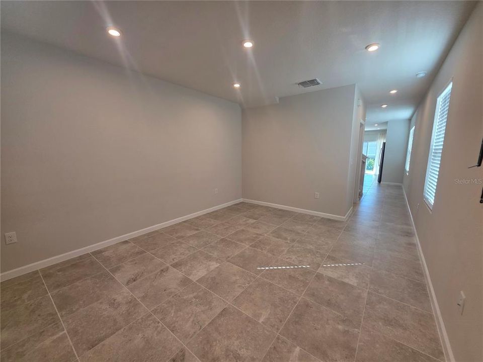 出租: $2,100 (3 贝兹, 2 浴室, 1632 平方英尺)