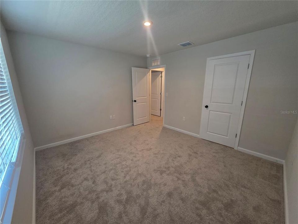 出租: $2,100 (3 贝兹, 2 浴室, 1632 平方英尺)