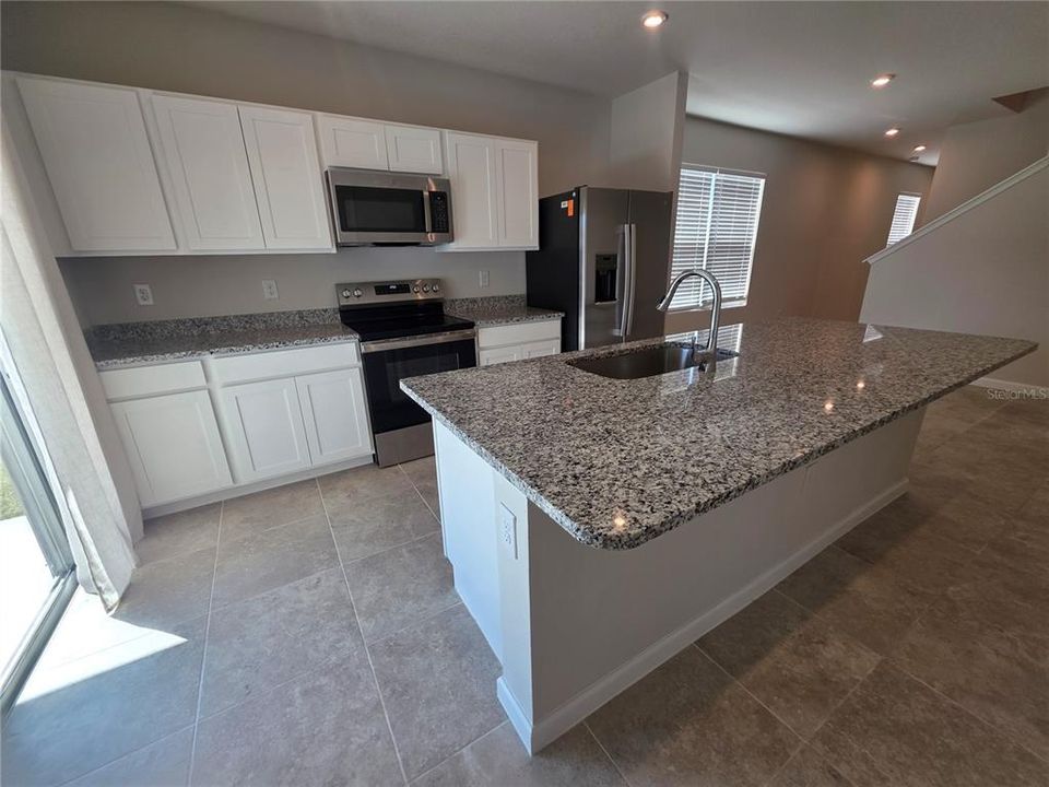 出租: $2,100 (3 贝兹, 2 浴室, 1632 平方英尺)