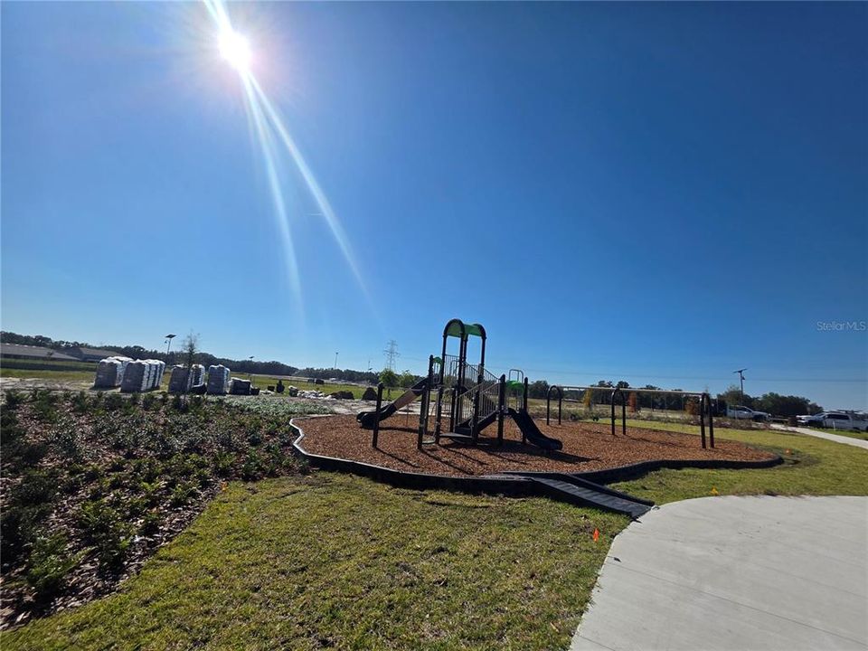 出租: $2,100 (3 贝兹, 2 浴室, 1632 平方英尺)