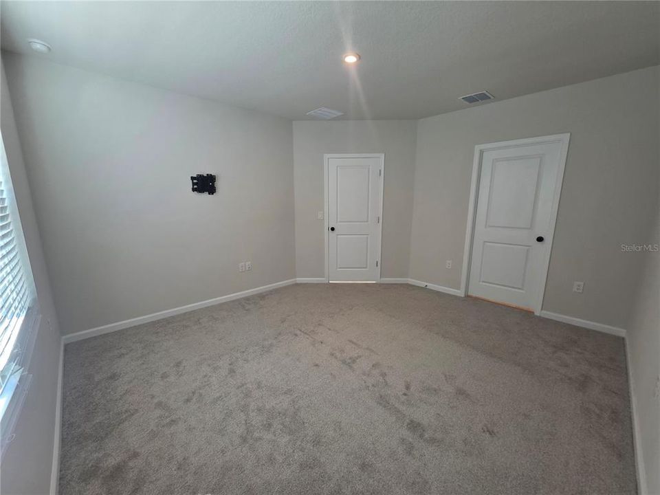 出租: $2,100 (3 贝兹, 2 浴室, 1632 平方英尺)