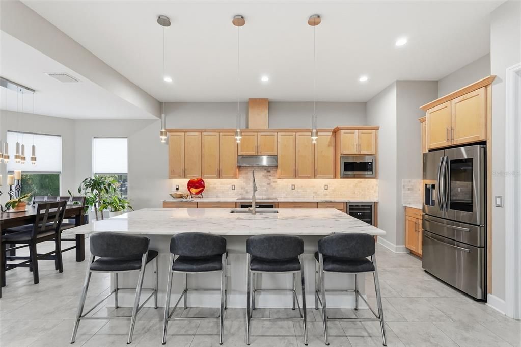 For Sale: $749,900 (3 beds, 3 baths, 2892 Square Feet)