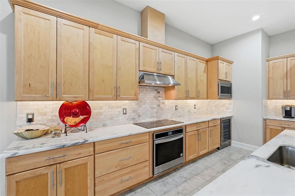 For Sale: $749,900 (3 beds, 3 baths, 2892 Square Feet)