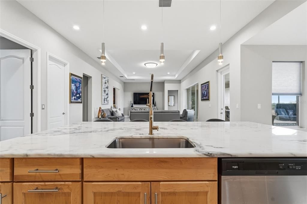 For Sale: $749,900 (3 beds, 3 baths, 2892 Square Feet)