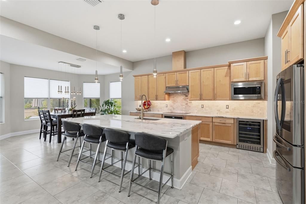 For Sale: $749,900 (3 beds, 3 baths, 2892 Square Feet)