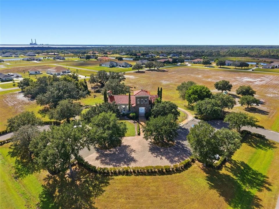 For Sale: $749,900 (3 beds, 3 baths, 2892 Square Feet)