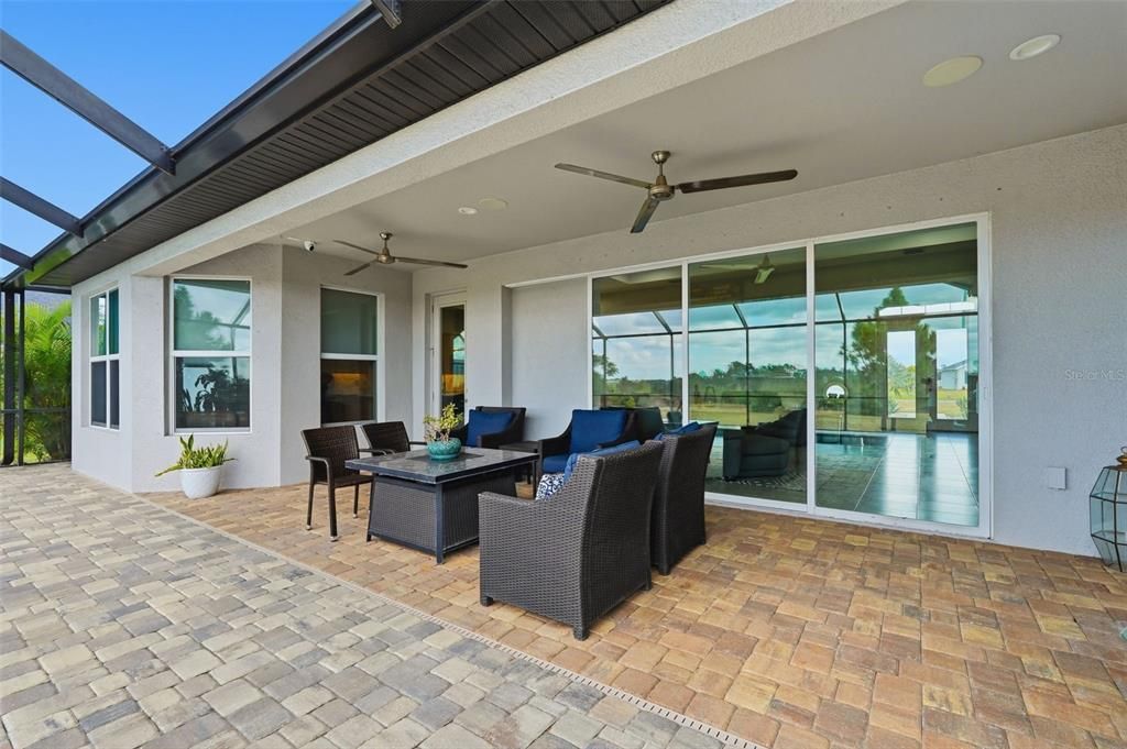 For Sale: $749,900 (3 beds, 3 baths, 2892 Square Feet)