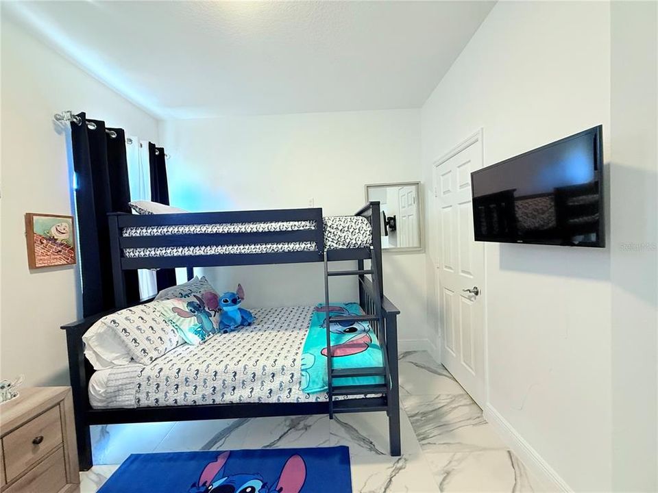 待售: $599,000 (4 贝兹, 3 浴室, 1834 平方英尺)