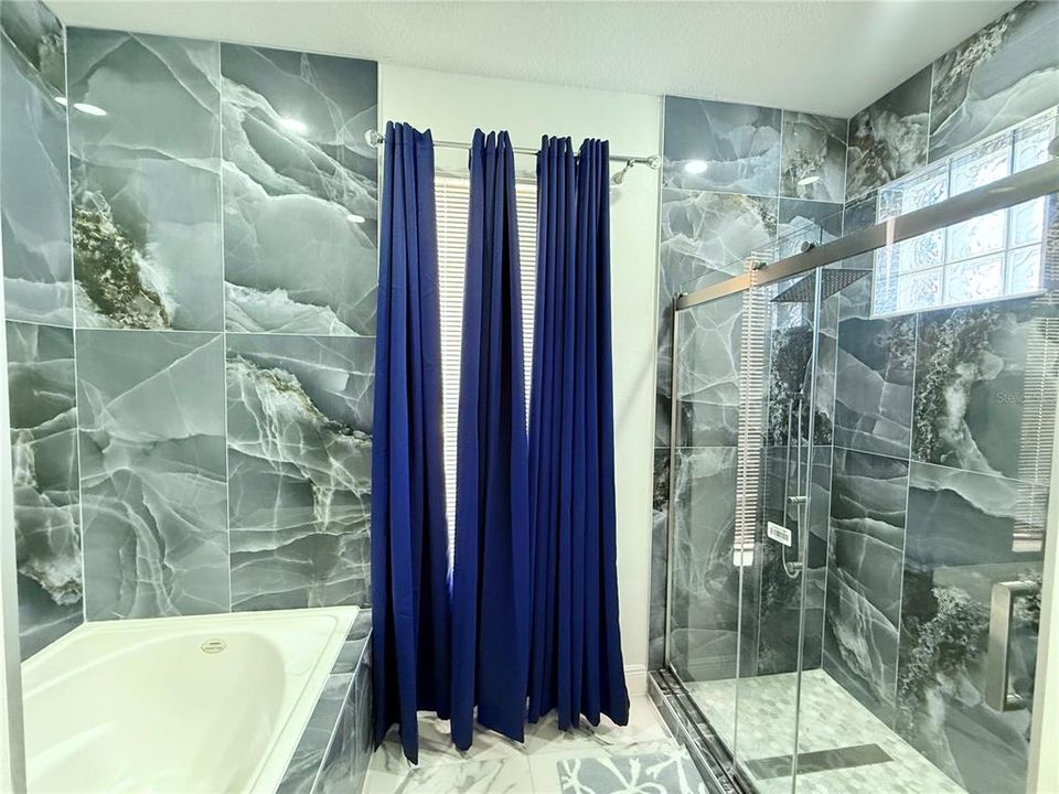 待售: $599,000 (4 贝兹, 3 浴室, 1834 平方英尺)