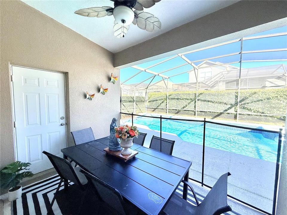 待售: $599,000 (4 贝兹, 3 浴室, 1834 平方英尺)