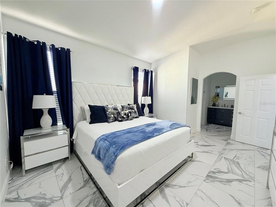 待售: $599,000 (4 贝兹, 3 浴室, 1834 平方英尺)