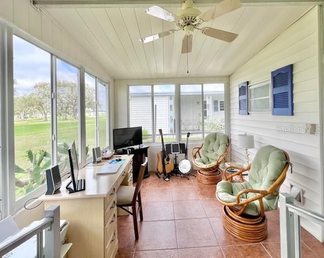 Active With Contract: $249,900 (2 beds, 2 baths, 1372 Square Feet)