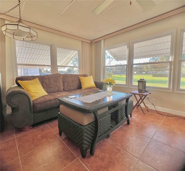 Active With Contract: $249,900 (2 beds, 2 baths, 1372 Square Feet)