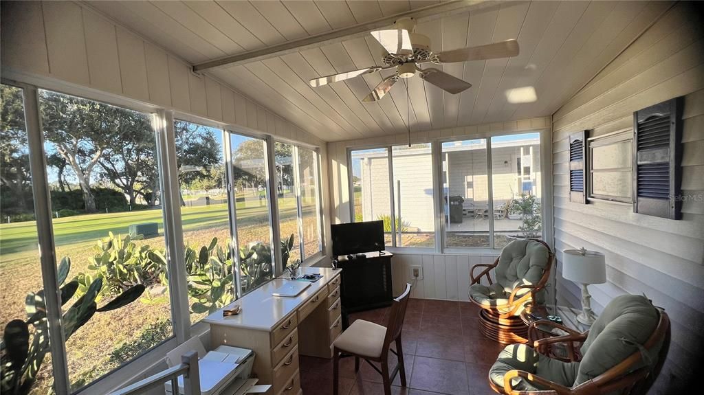 Active With Contract: $249,900 (2 beds, 2 baths, 1372 Square Feet)