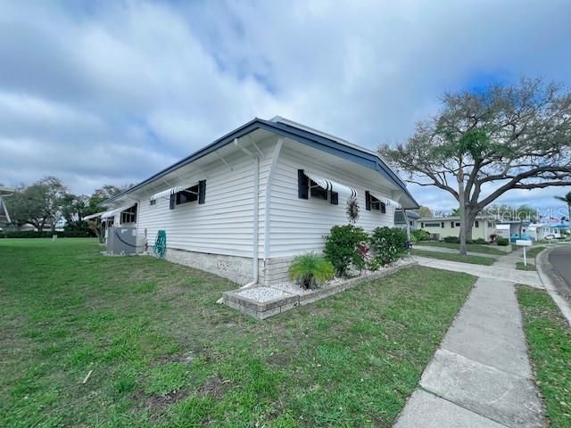 Active With Contract: $249,900 (2 beds, 2 baths, 1372 Square Feet)