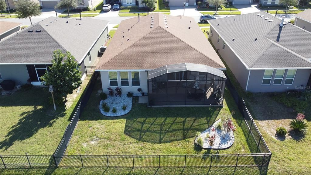 For Sale: $395,000 (2 beds, 2 baths, 2009 Square Feet)