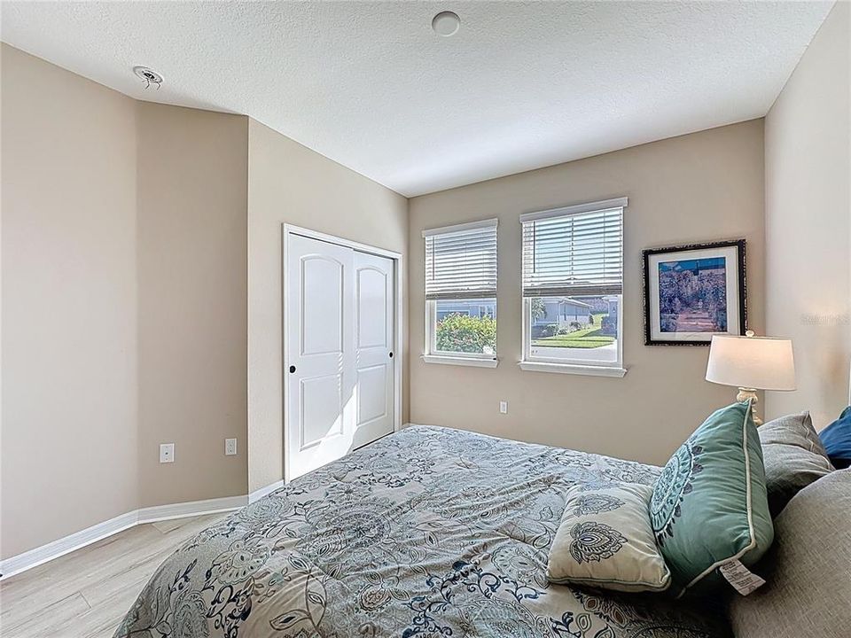 For Sale: $395,000 (2 beds, 2 baths, 2009 Square Feet)