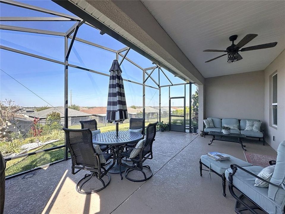 For Sale: $395,000 (2 beds, 2 baths, 2009 Square Feet)