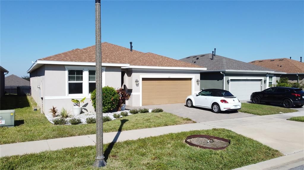 For Sale: $395,000 (2 beds, 2 baths, 2009 Square Feet)