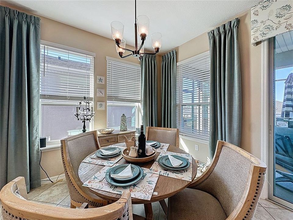 For Sale: $395,000 (2 beds, 2 baths, 2009 Square Feet)