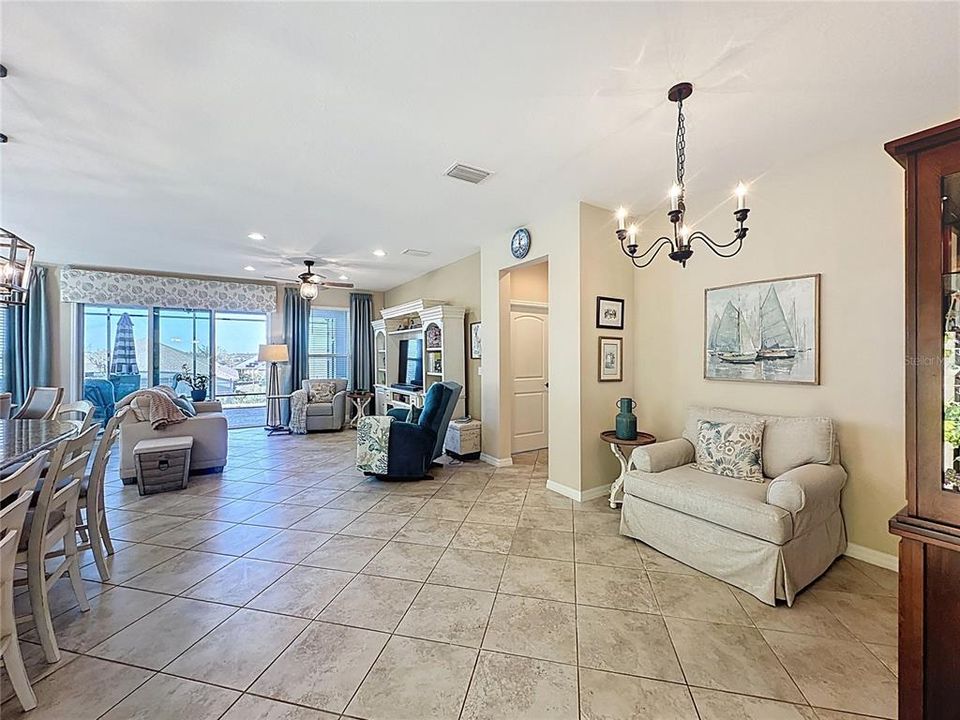 For Sale: $395,000 (2 beds, 2 baths, 2009 Square Feet)