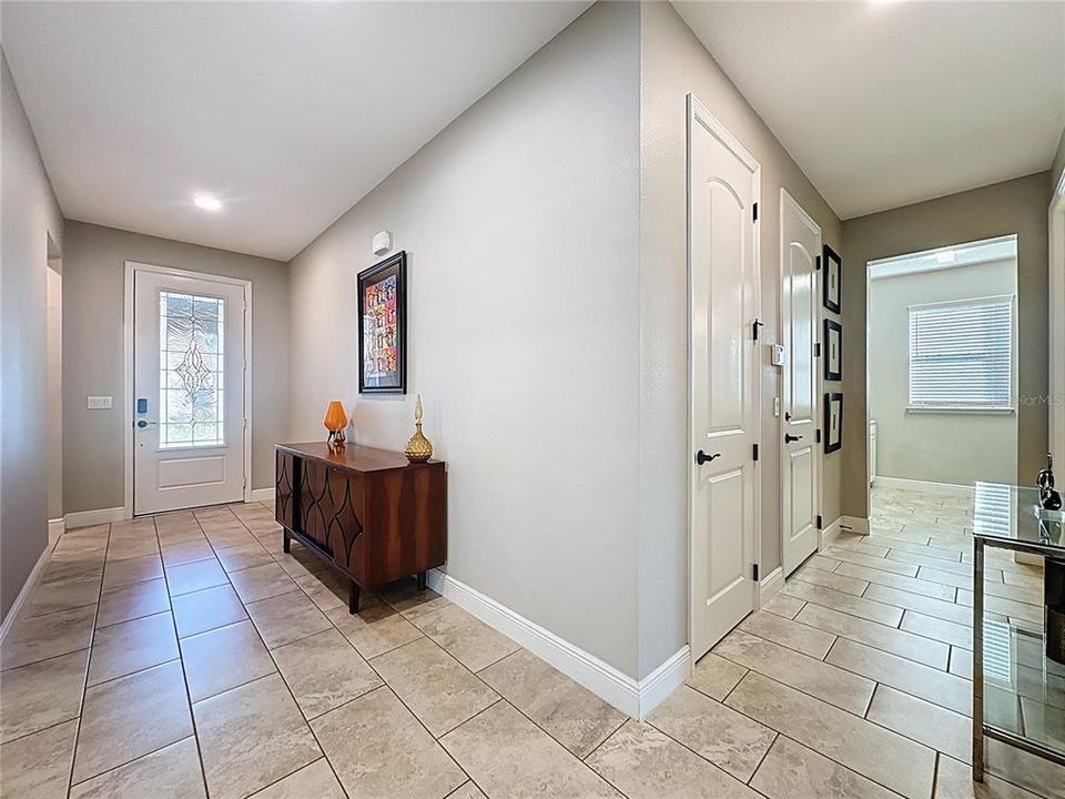 待售: $425,000 (2 贝兹, 2 浴室, 2111 平方英尺)