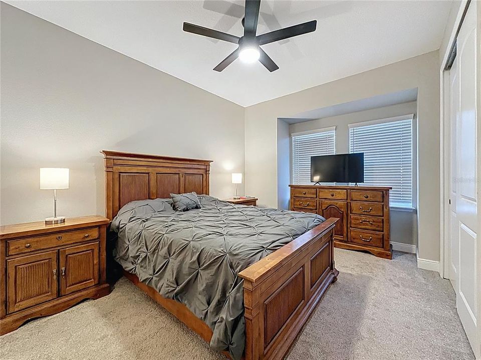 待售: $425,000 (2 贝兹, 2 浴室, 2111 平方英尺)