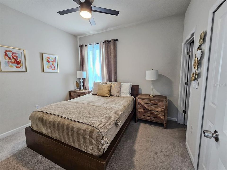 На продажу: $899,000 (5 спален, 4 ванн, 3312 Квадратных фут)