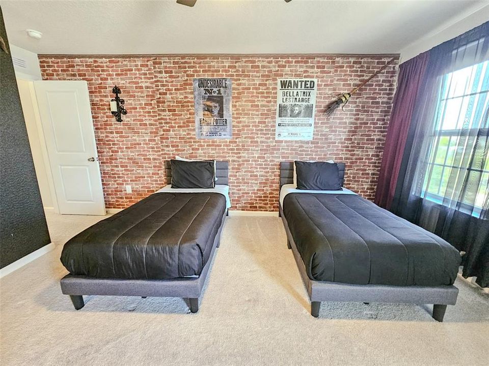 На продажу: $899,000 (5 спален, 4 ванн, 3312 Квадратных фут)